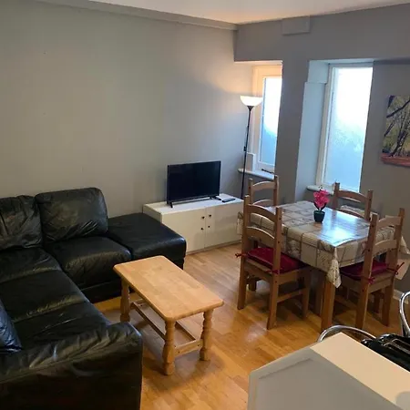 Cheap Budget Apartment *