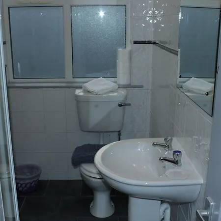 Cheap Budget Apartment *