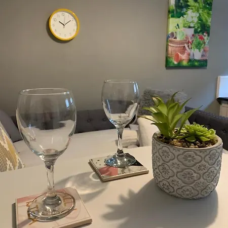 Cheap Budget Apartment *
